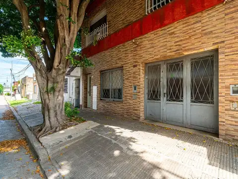 Venta casa dos dormitorios y cochera -  echesortu