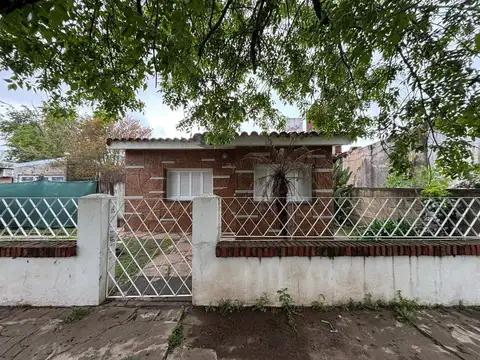 Casa en alquiler de 2 dormitorios en arrabal, roldán