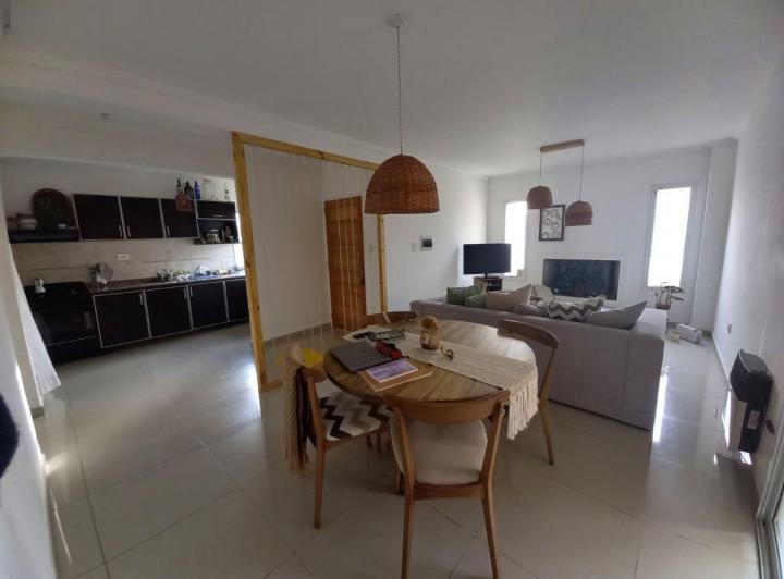 Casa · 150m² · 7 Ambientes · 2 Cocheras