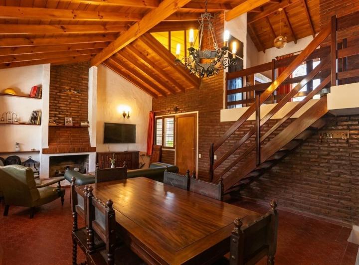 Casa · 122m² · 4 Ambientes · 1 Cochera