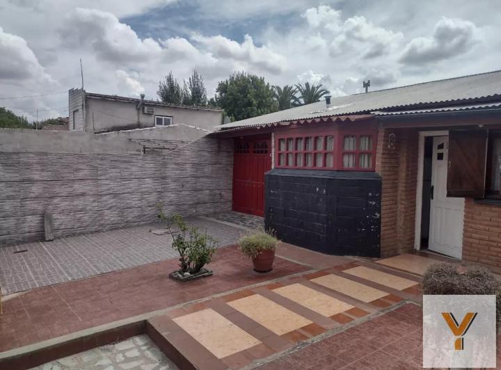 Casa · 250m² · 4 Ambientes · 1 Cochera