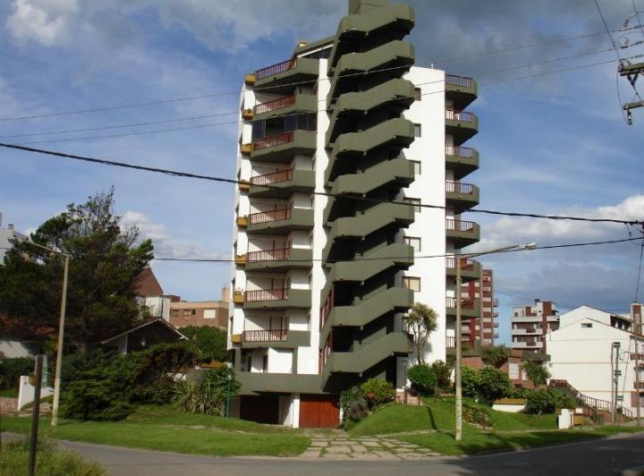 Departamento · 79m² · 3 Ambientes · 1 Cochera
