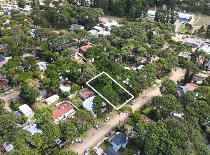 Terreno · 600m²