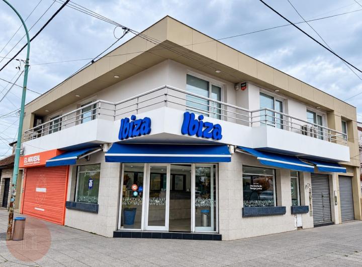 Oficina comercial · 200m² · 5 Ambientes