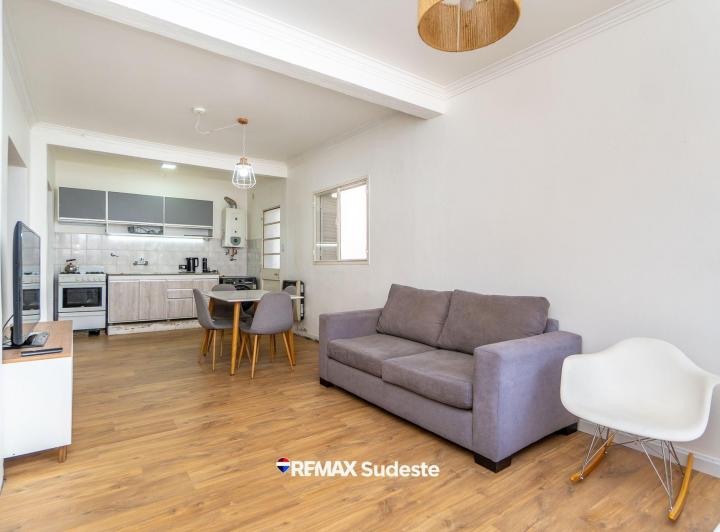 Casa · 100m² · 4 Ambientes · 1 Cochera