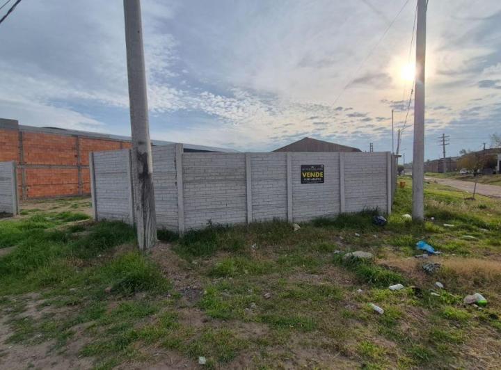 Terreno · 235m²