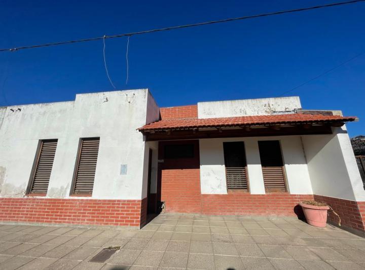 Casa · 120m² · 4 Ambientes · 2 Cocheras