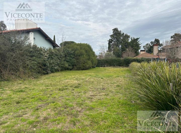 Terreno · 436m²