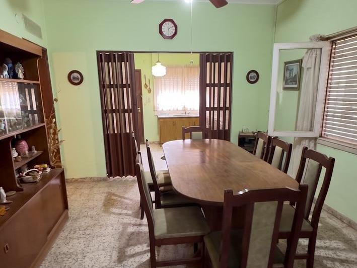 Casa · 135m² · 5 Ambientes · 1 Cochera