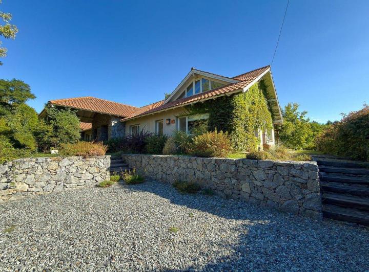 Casa · 330m² · 5 Ambientes