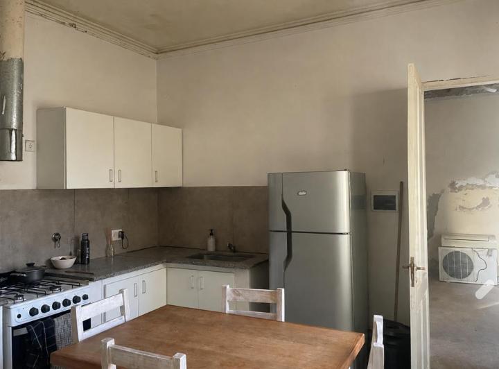 Casa · 160m² · 6 Ambientes · 1 Cochera