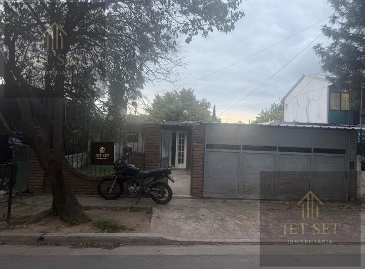 Casa · 90m² · 4 Ambientes · 1 Cochera