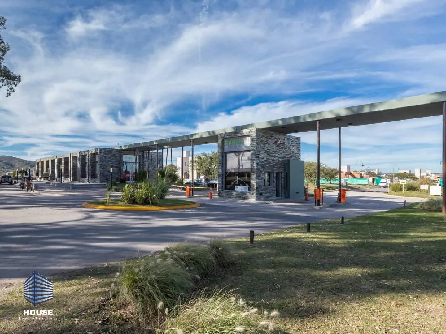 LOTE  CENTRAL EN VENTA  BARRIO LAS CAÑITAS MALAGUEÑO RECIBO DEPARTAMENTO