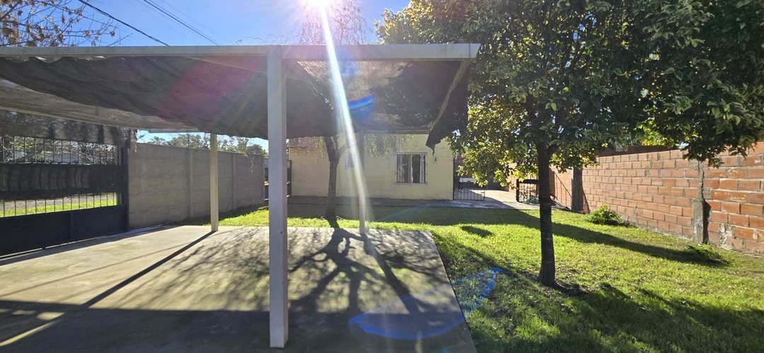 Venta Casa 1 dormitorio, parque Barrio Los Pinos 1