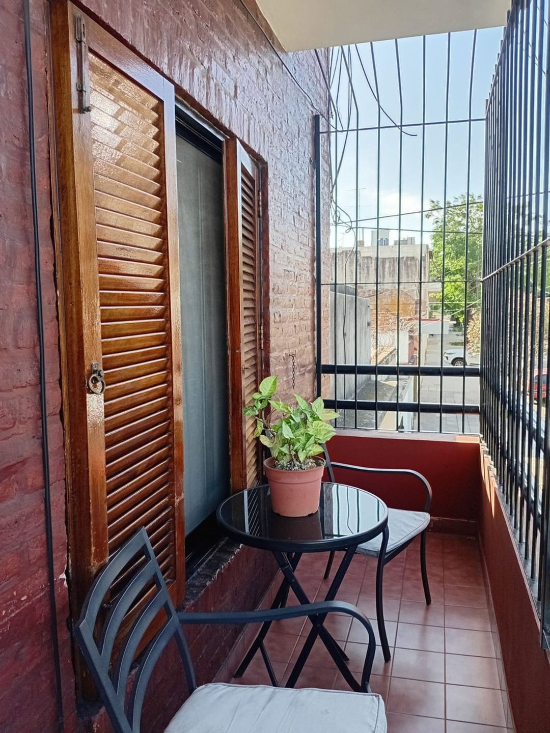 DEPARTAMENTO 4 AMB CON PATIO Y BALCON!