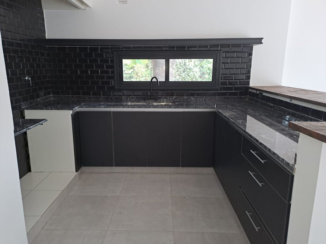 Venta Casa 4 ambientes Country Banco Provincia