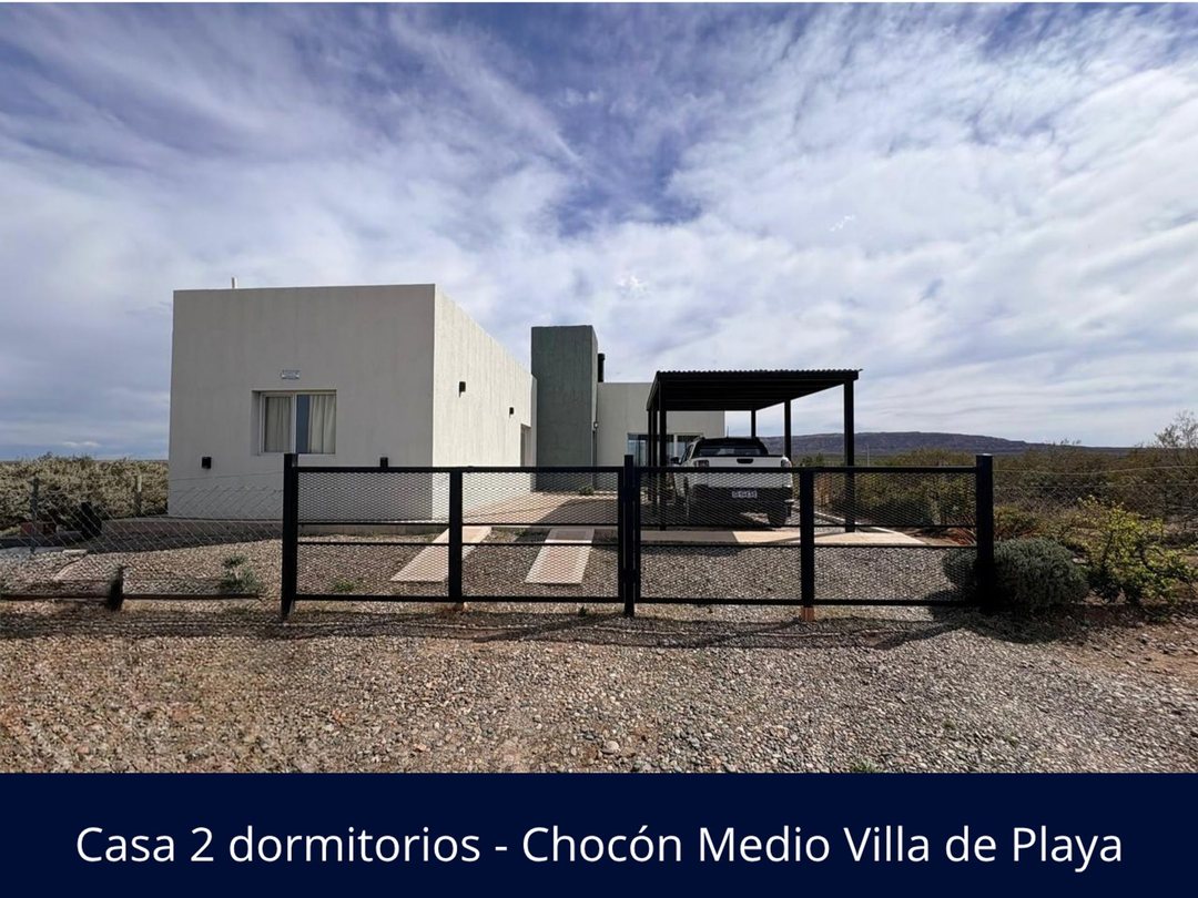 CASA EN VENTA EN CHOCÓN MEDIO VILLA DE PLAYA
