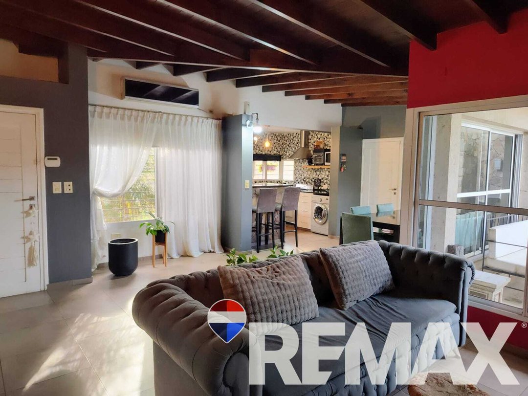 Casa 3 ambientes con pileta Ranelagh Apto Crédito!