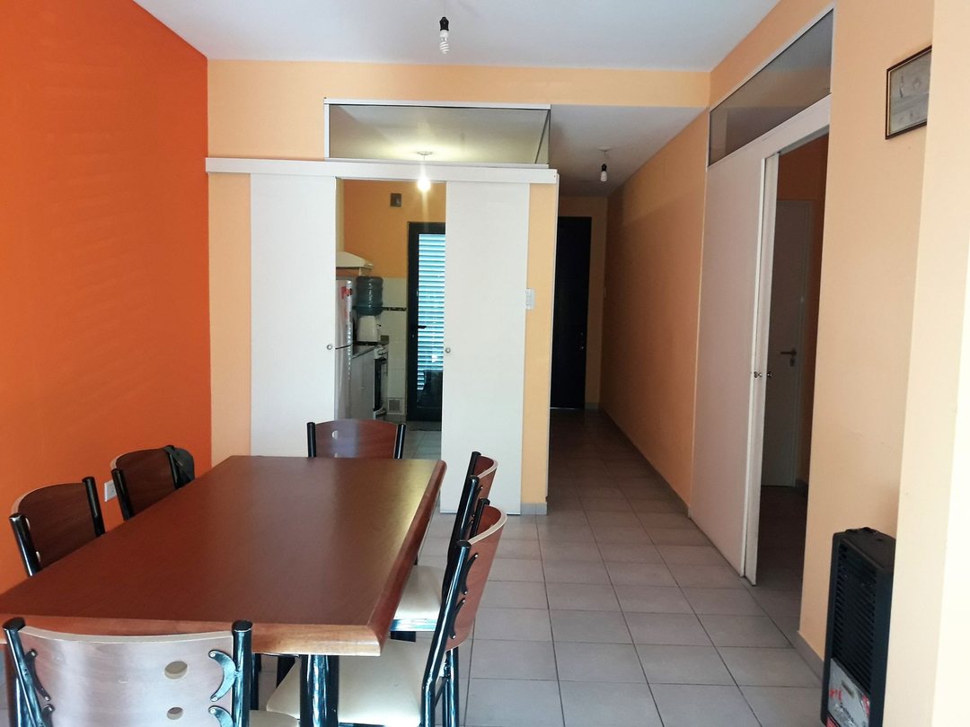 ALQUILER/DEPTO.  2 DORMITORIOS /COCHERA/SERVICIOS