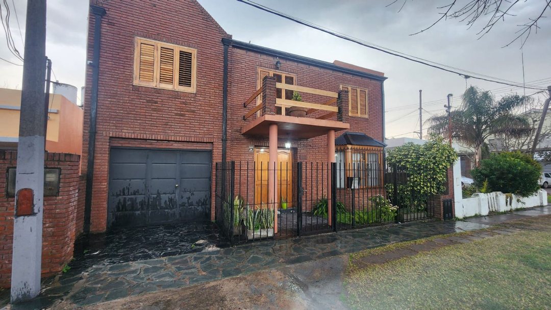 Casa en venta, José Hernandez, La Plata