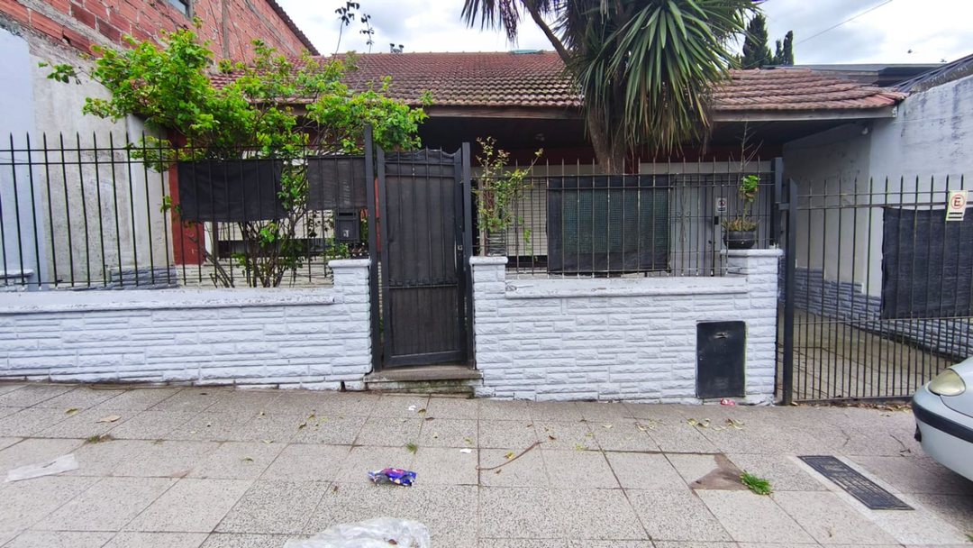 VENTA CASA CON PARQUE Y TERRAZA APTO CRÉDITO