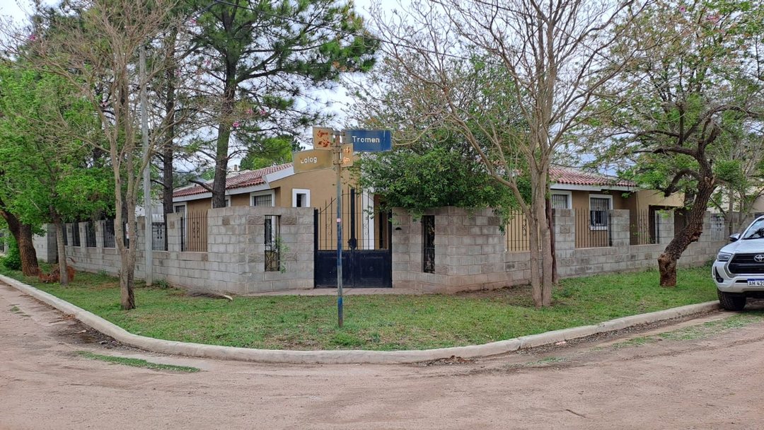 VENTA CASA DE 3 DORMIT BARRIO M MORENO VILLA MARIA