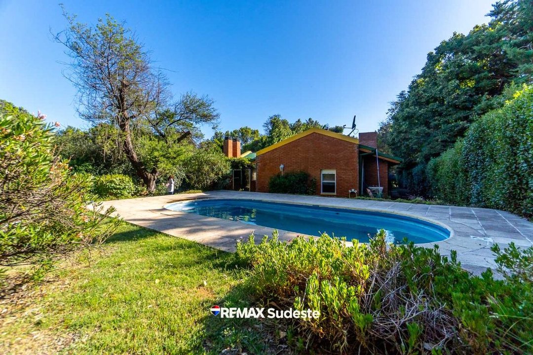 VENTA CASA 2 Dorm. CON PILETA en VILLA VENTANA