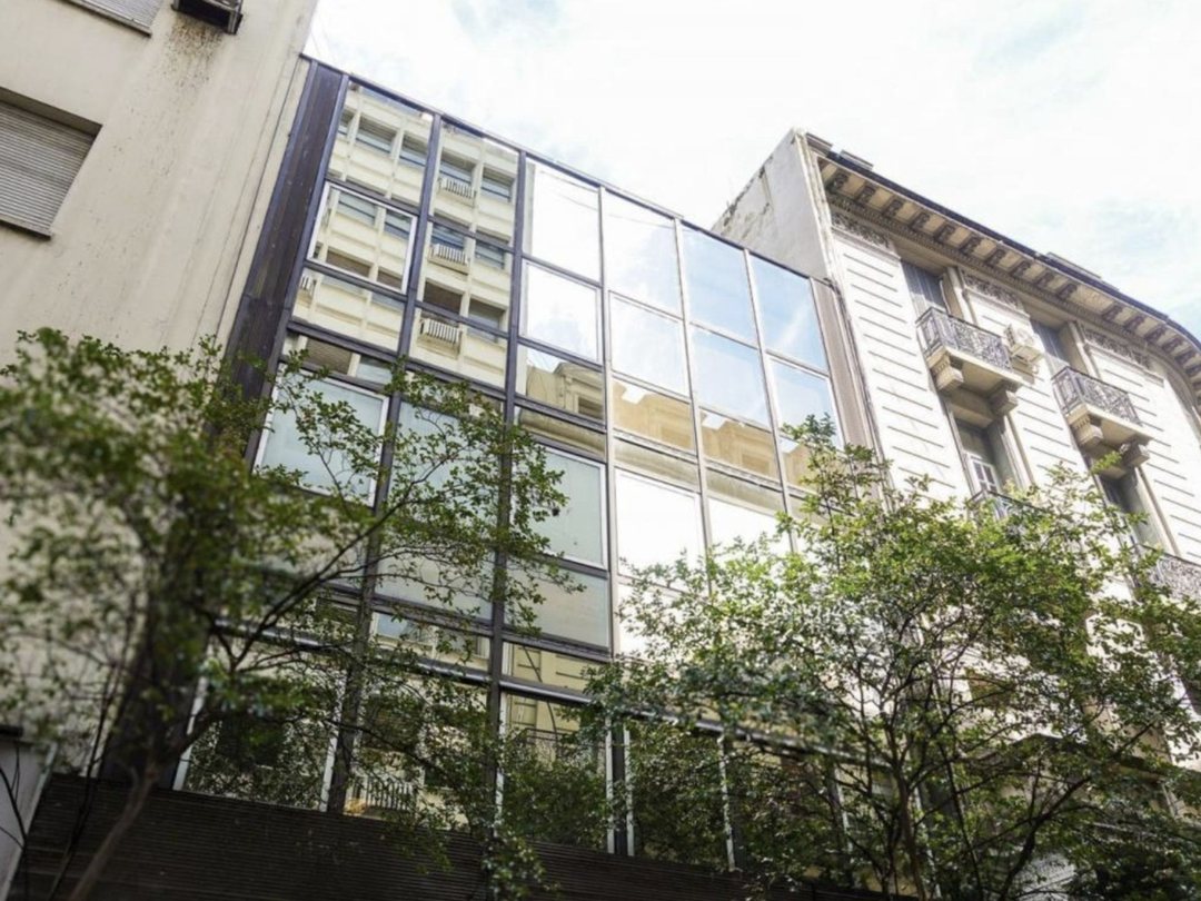Edificio de Oficinas Reconquista 590