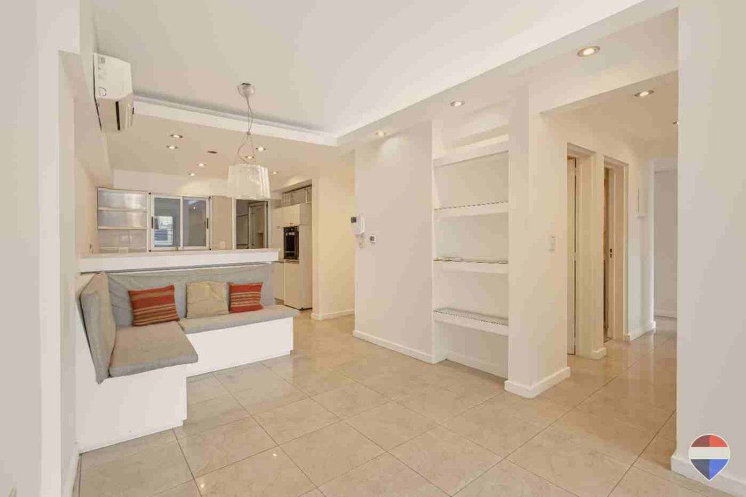 VENTA DEPTO SEMIPISO 4 AMB AVELLANEDA CENTRO