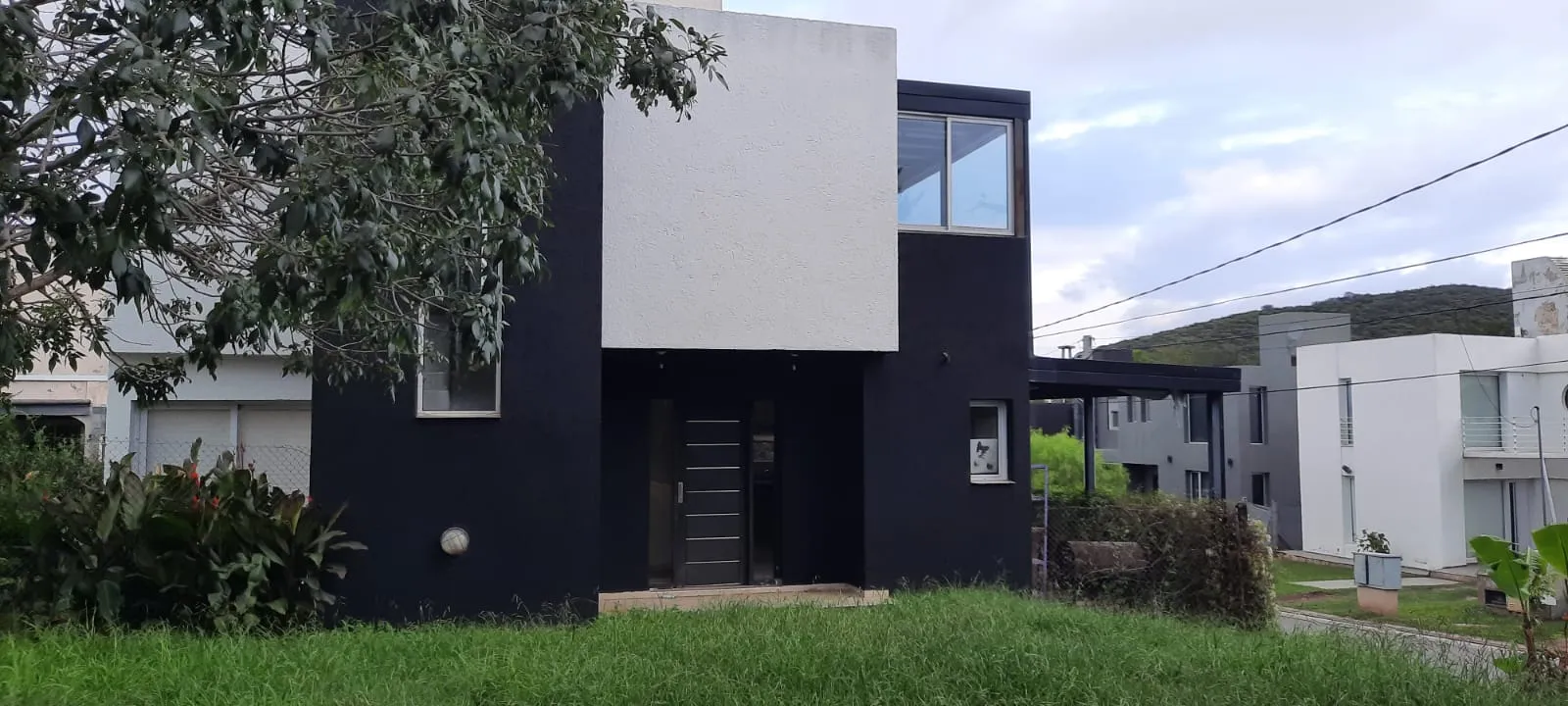 Casa. 3 dorm. 2 baños. Amplio patio. La Estanzuela I (La Calera)