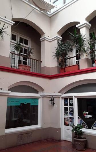 Local comercial · 552m²