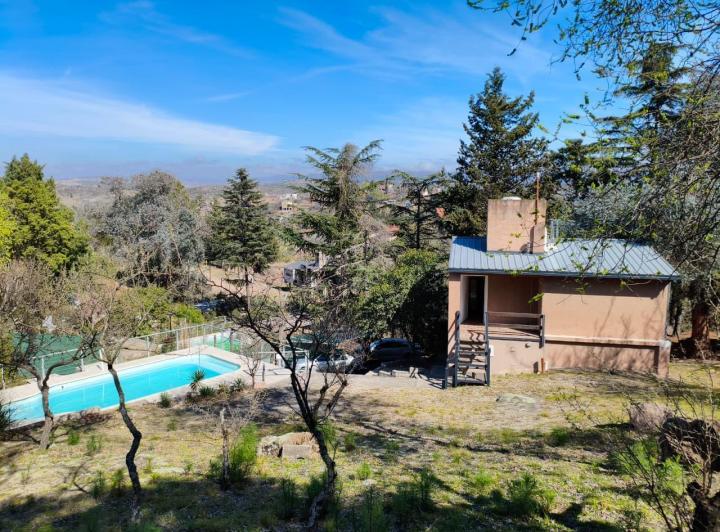Casa · 187m² · 4 Ambientes · 2 Cocheras