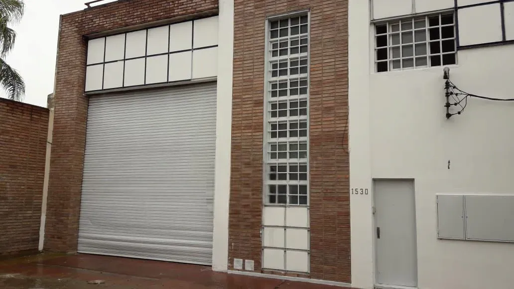 VENTA GALPÓN Barrio Crisol.   Calle Murcia al 1500.