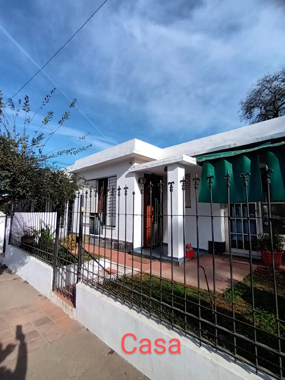 VENTA Villa Allende Centro: Casa + Local + dos Dptos