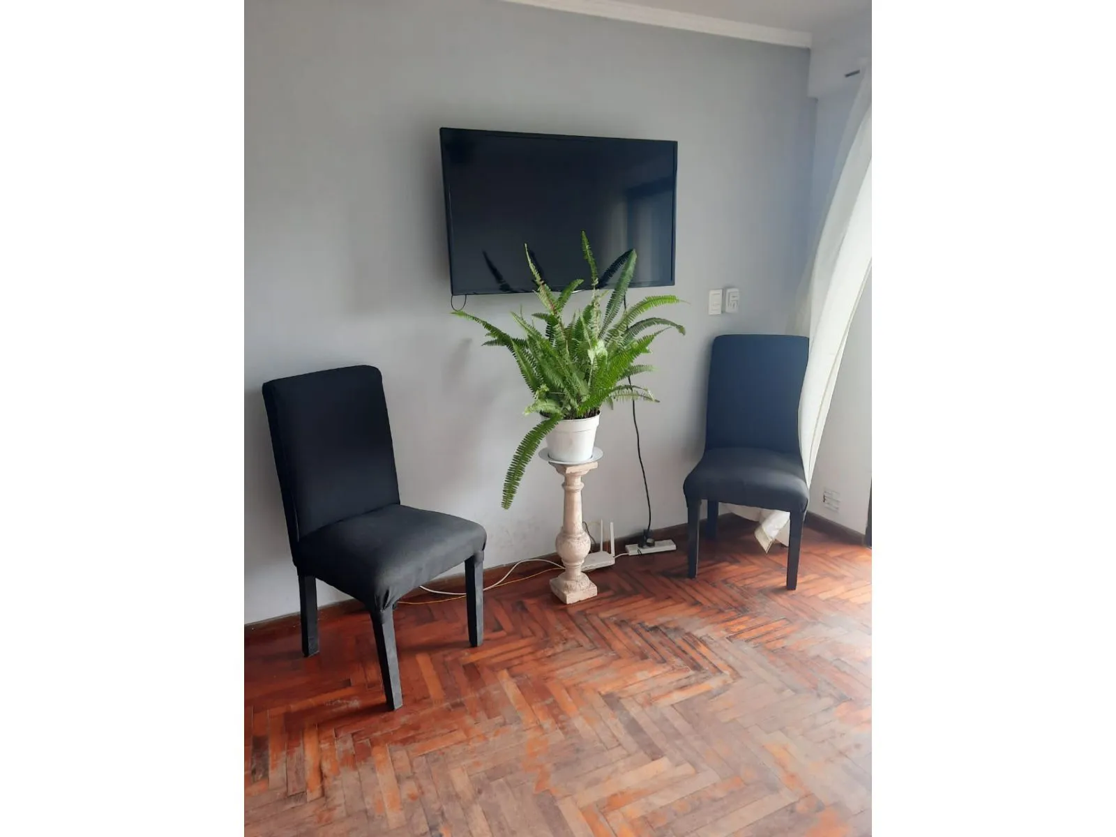Duplex de 1 Dormitorio y Medio Amoblado con Doble Balcon Frente al Parque Sarmie...