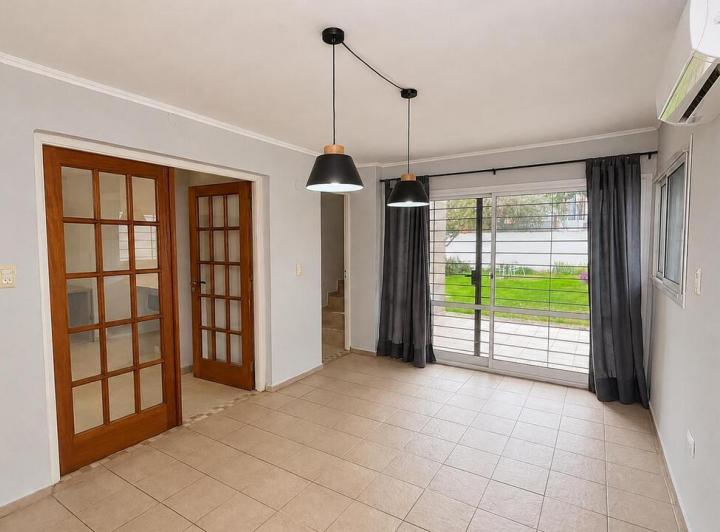 Casa · 158m² · 3 Ambientes · 2 Cocheras