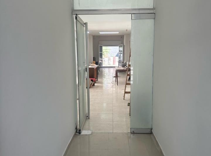 Local comercial · 4 Ambientes