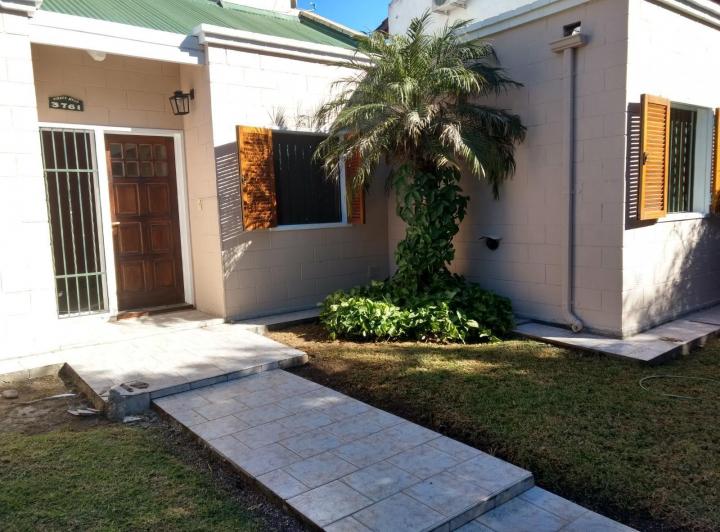 Casa · 360m² · 5 Ambientes · 2 Cocheras