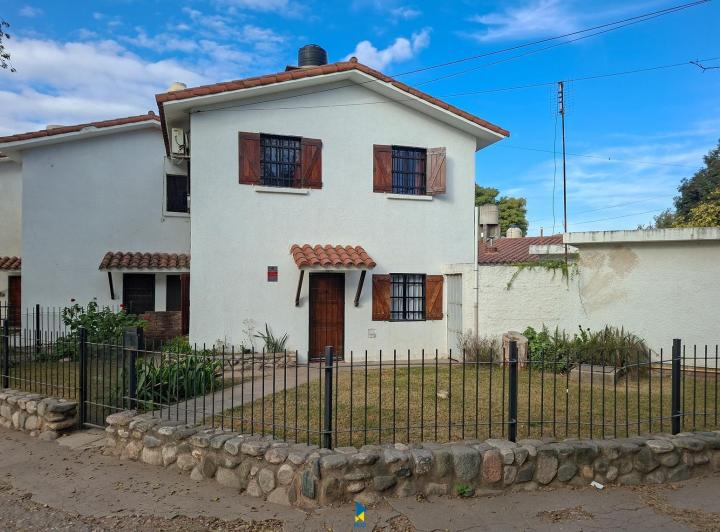 Casa · 112m² · 4 Ambientes · 1 Cochera