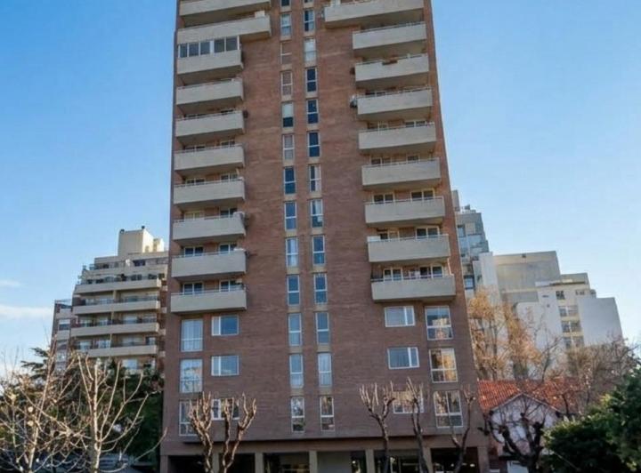 Departamento · 64m² · 2 Ambientes · 1 Cochera