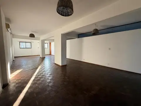 Oficina en Alquiler en Centro, Rosario