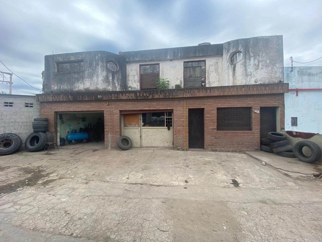 Venta Lote con Mejoras Av Sabattini