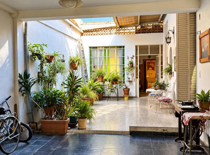 Casa · 200m² · 6 Ambientes · 1 Cochera
