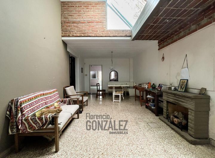 Casa · 196m² · 5 Ambientes · 2 Cocheras
