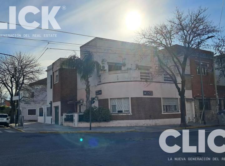 Casa · 200m² · 6 Ambientes · 1 Cochera