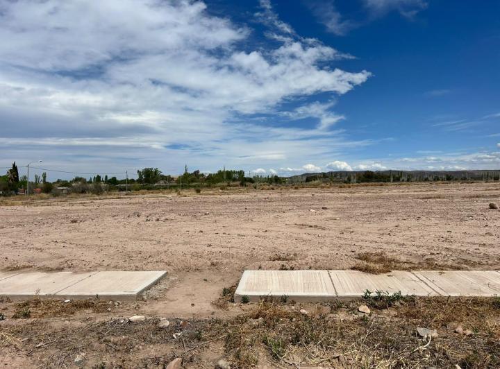 Terreno · 300m²
