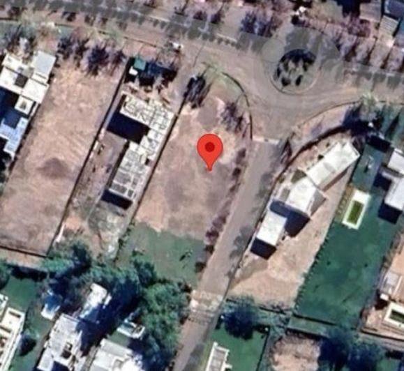 Terreno · 889m²