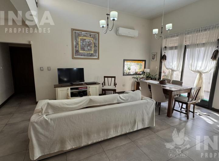 Casa · 124m² · 4 Ambientes · 1 Cochera