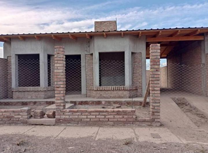 Casa · 87m² · 5 Ambientes · 1 Cochera