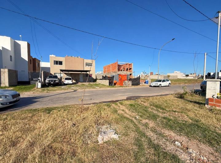 Terreno · 285m²